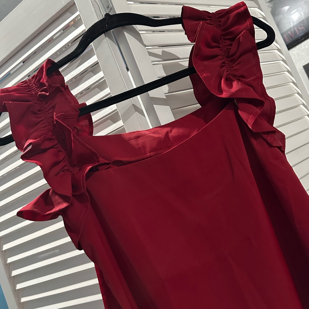 SHEIN Deep Red Sleeveless Top